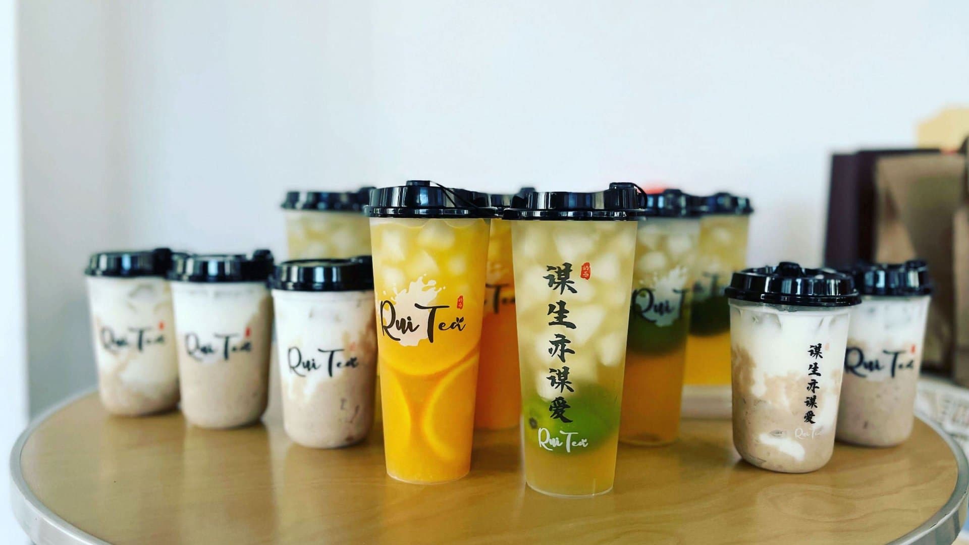 Rui Tea storefront